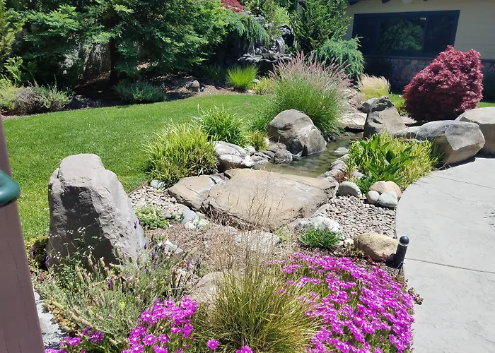 Redwood Hyperion Suites