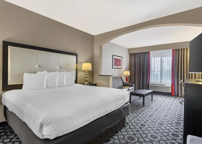 Best Western Plus Inn & Suites