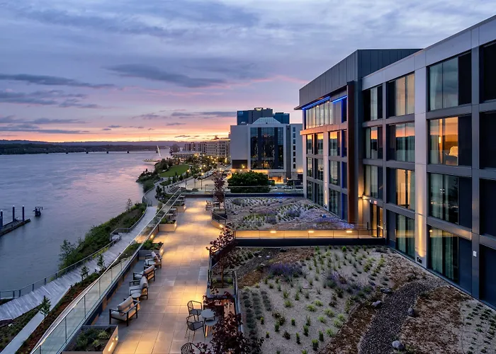 Hotel: Ac Hotel By Marriott Vancouver Waterfront