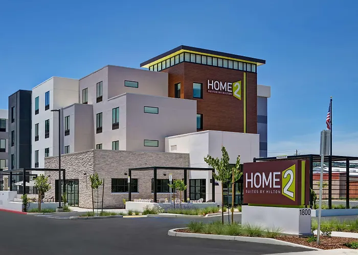 Pet Friendly hotel: Home2 Suites By Hilton Atascadero, Ca