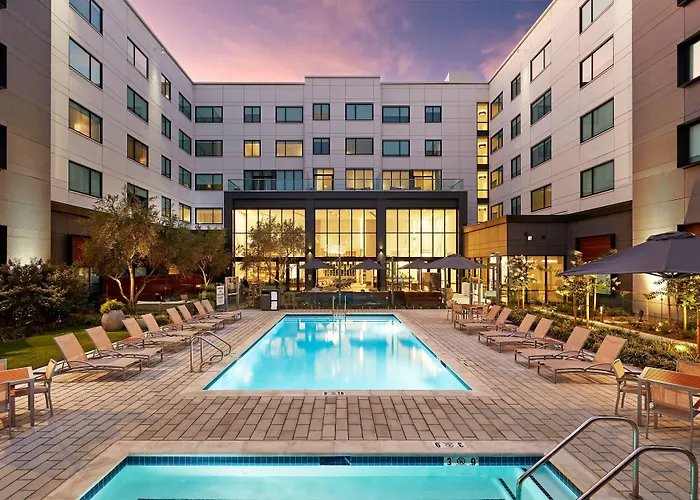 Self catering: Element Santa Clara