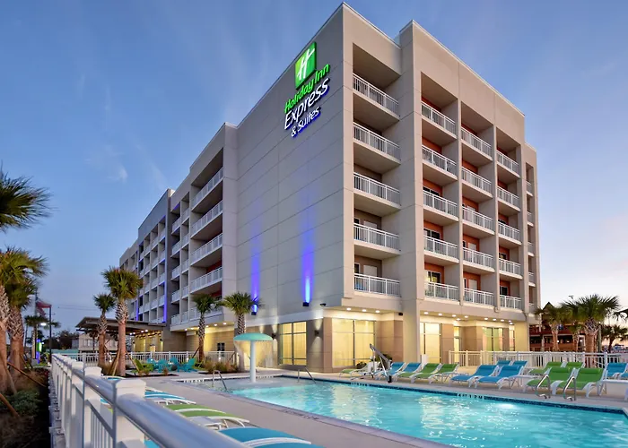 Holiday Inn Express & Suites - Beach By Ihg