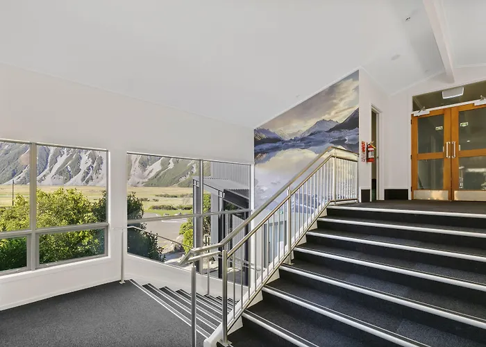 Mt Cook Lodge And Motels