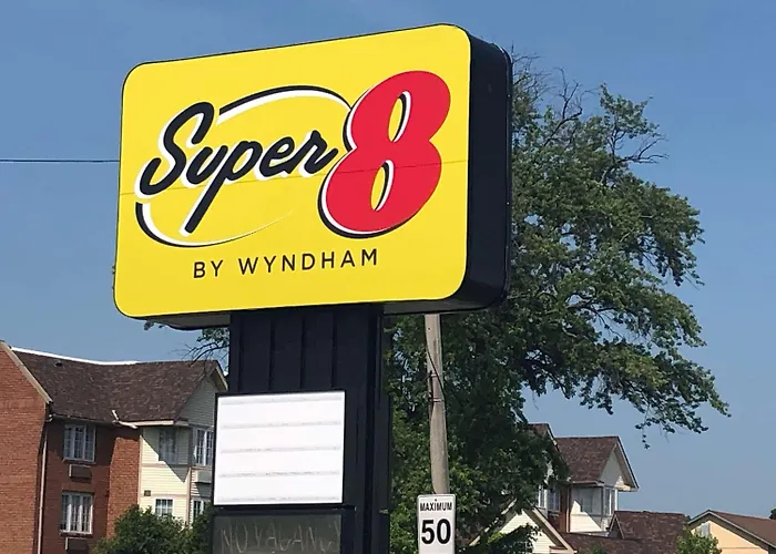 Super 8 By Wyndham Niagara Falls On