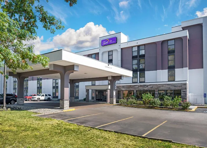 Hotel with pool: Sleep Inn Indianapolis East