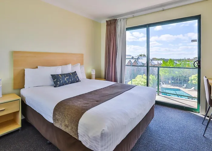 Perth Ascot Central Apartment Official