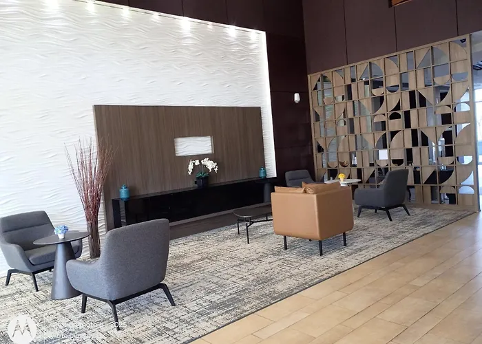 Beach hotel: Holiday Inn Macon North By Ihg