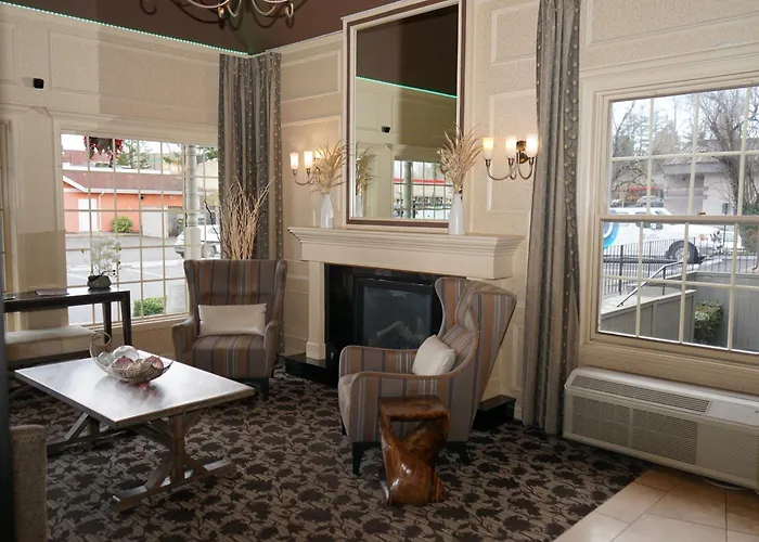 Pet Friendly hotel: Wingate By Wyndham Bellingham Heritage Inn