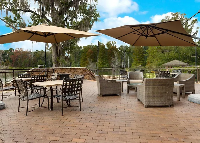 Hotel with Tennis: Staybridge Suites Tallahassee I-10 East By Ihg