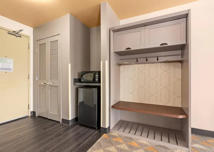 Boutique hotel only: Holiday Inn Yakima By Ihg