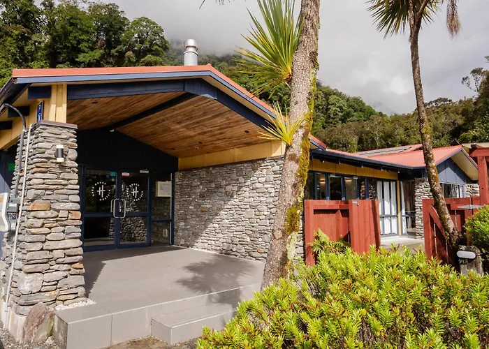Hotels With Four Stars Haka House Franz Josef