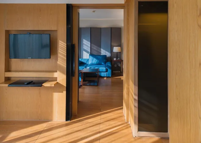 Arcadia Suites Ploenchit Bangkok