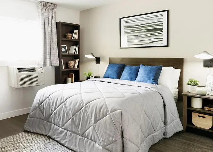 Golf hotel: Intown Suites Extended Stay Fort Myers Fl