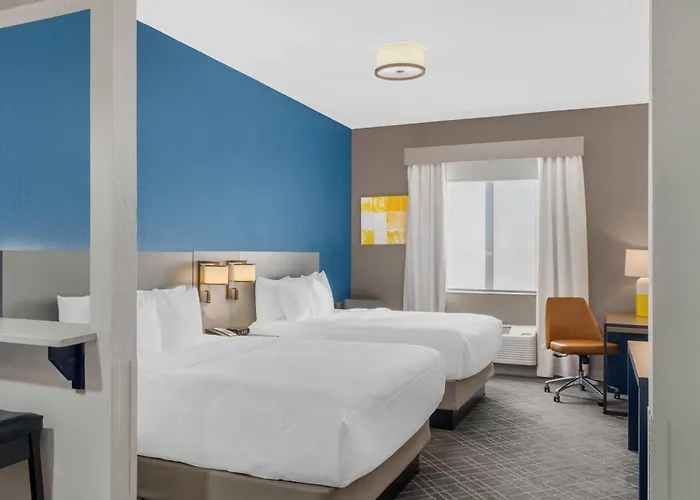 Hotel near College: Comfort Inn & Suites El Paso I-10 Airport Area