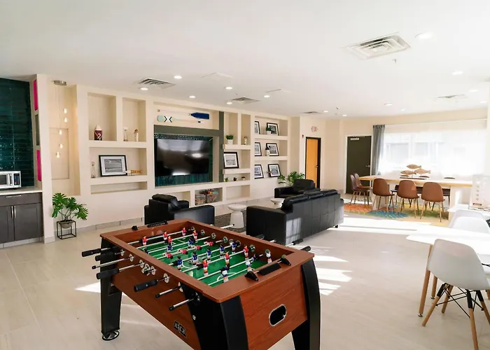 Luxury hotel only: Gateway Hotel & Suites Ocean City, An Ascend Collection Hotel