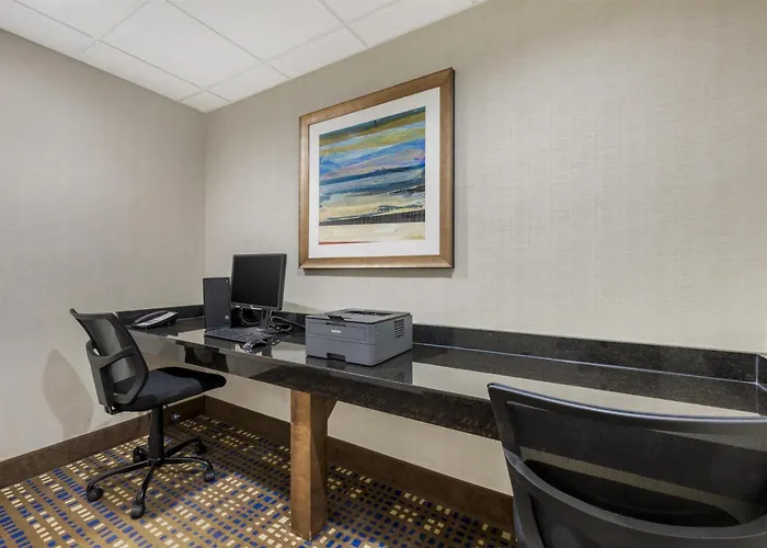 Best Western North Bryant Inn