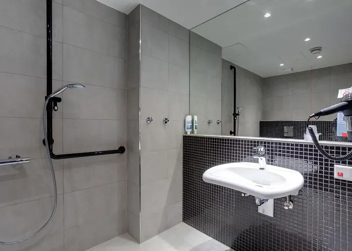 Haustierfreundliches Hotel: MEININGER Hotel Berlin East Side Gallery