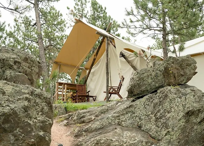 Under Canvas Mount Rushmore
