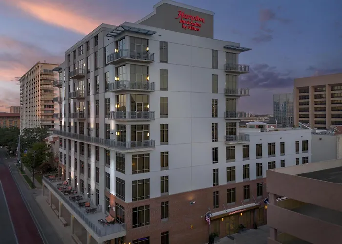 Cheap hotels Hampton Inn And Suites Austin University Capitol
