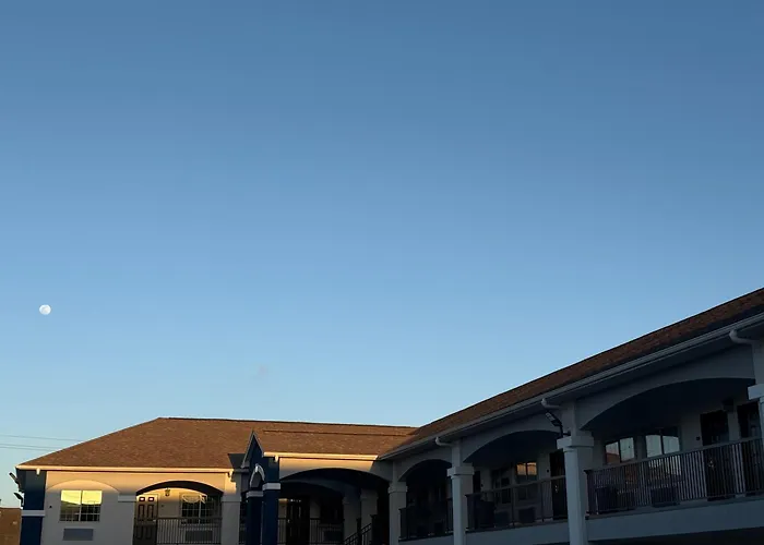 Regency Inn & Suites - Baytown