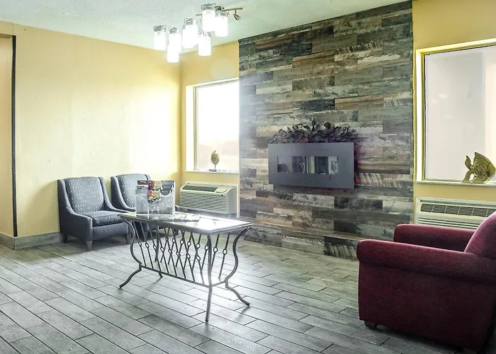 Super 8 By Wyndham Indianapolis South