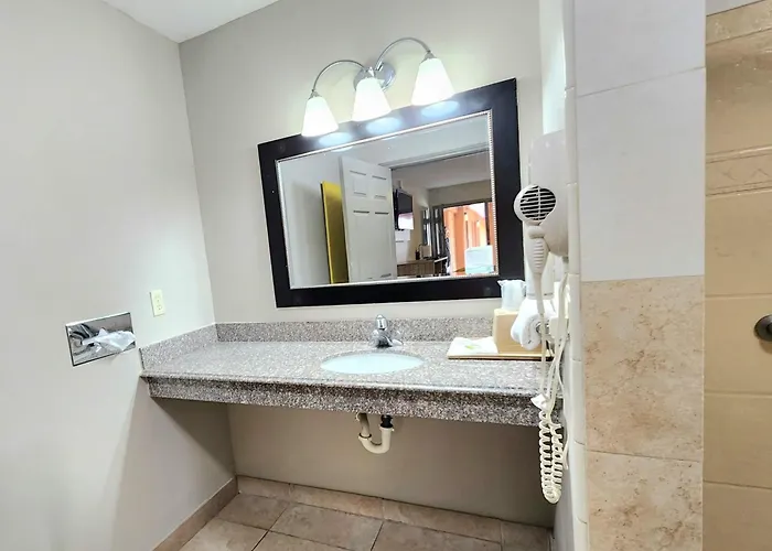 Days Inn By Wyndham Mcallen