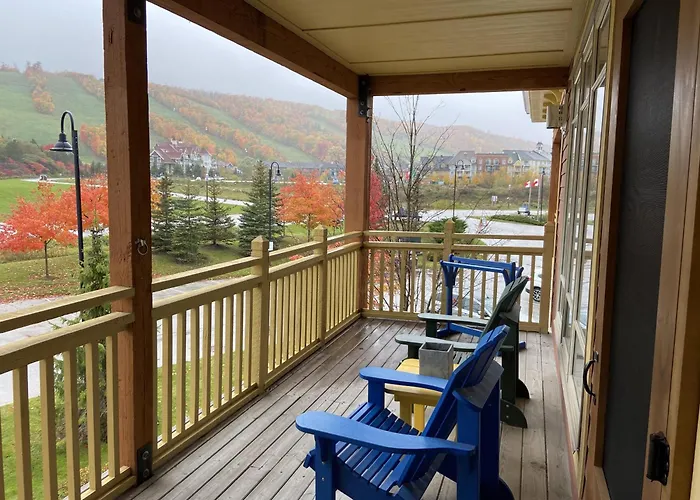 Romantic hotel: Hilton Grand Vacations Club Blue Mountain Canada