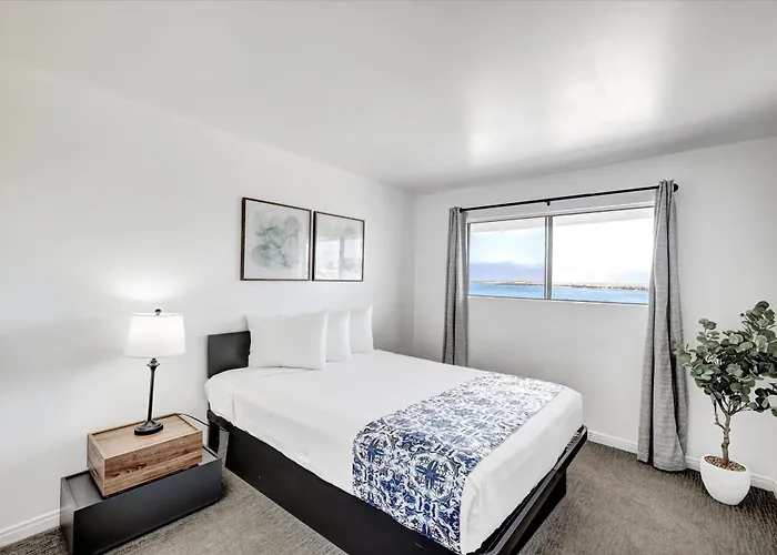 Cheap hotels Oceanside Marina Suites - A Waterfront