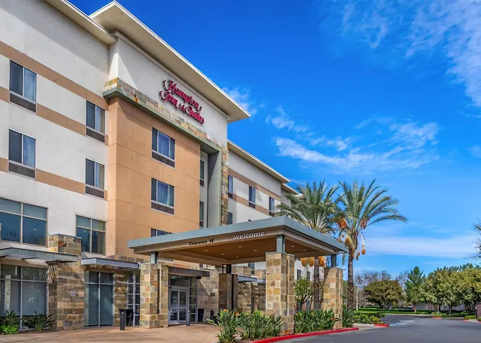 Luxury hotel only: Hampton Inn & Suites Riverside/Corona East