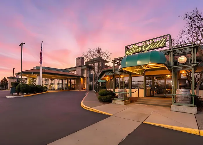 Cheap hotels Rogue Regency Inn Medford Airport