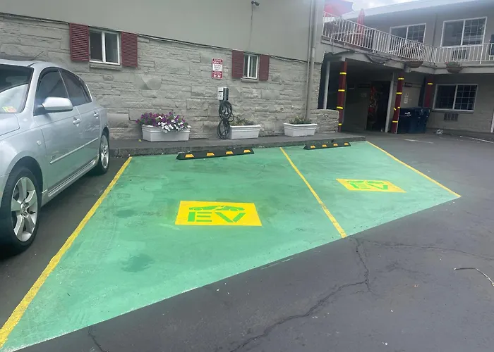 Campus Inn & Suites Eugene Downtown