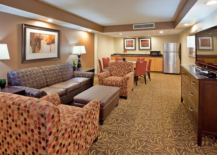 Hot Tub in Room Holiday Inn Kearney By Ihg