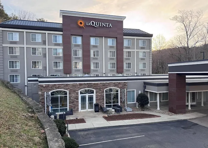 Resort: Country Inn & Suites By Radisson Asheville Downtown Tunnel Road