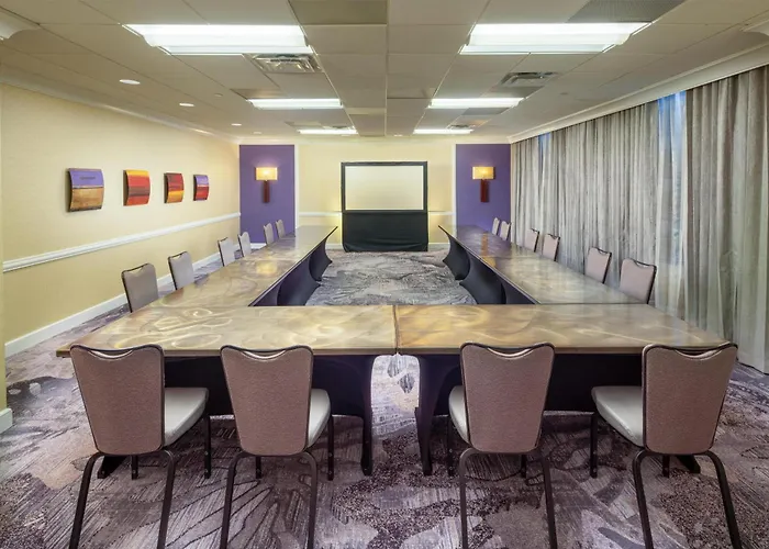 Hotel: Hilton Charlotte Uptown