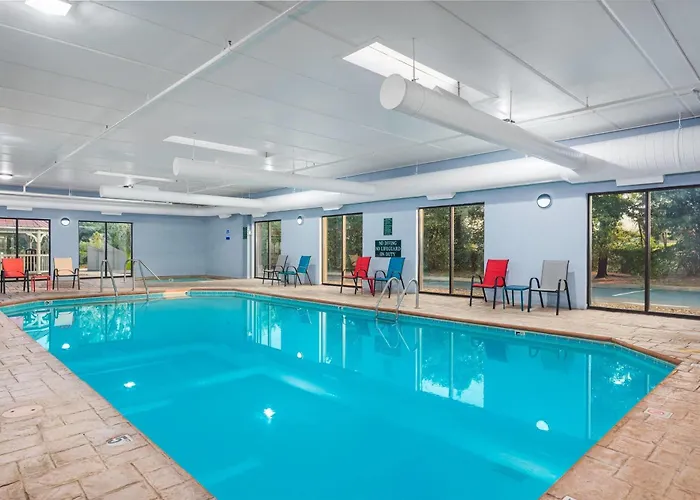 Hot Tub in Room La Quinta By Wyndham Clarksville