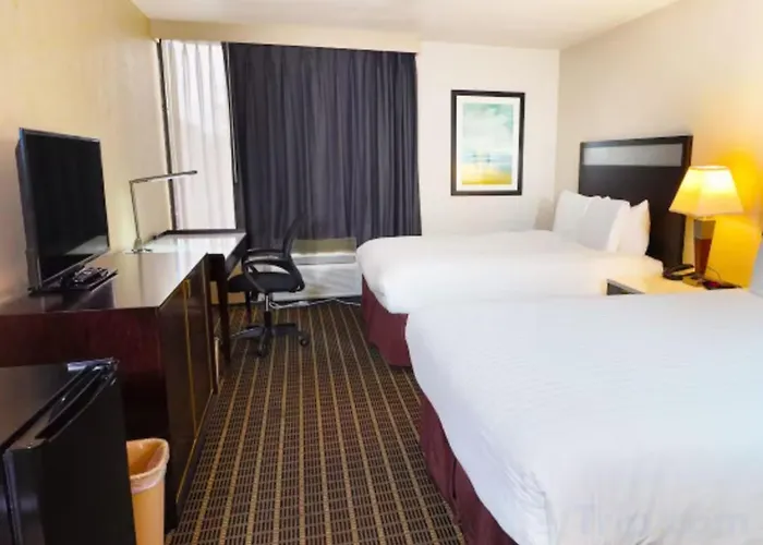 Hotel with view: Alhambra Hotel