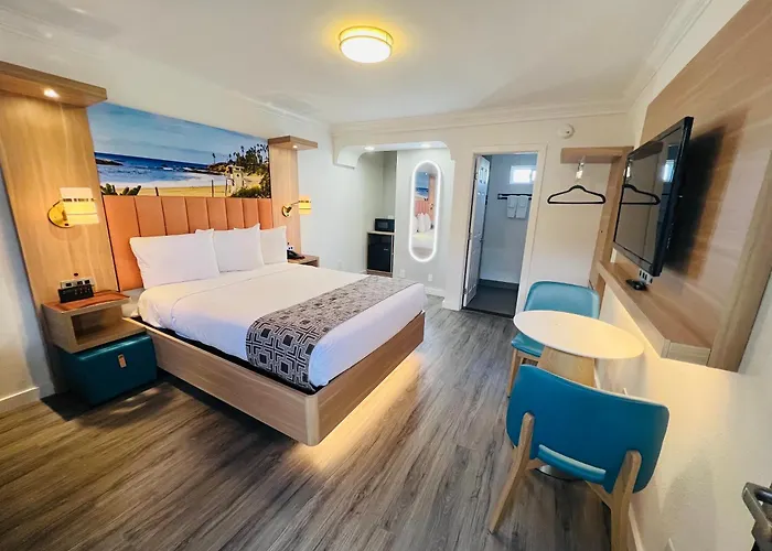 The Lexmar - Dodger Stadium Hollywood