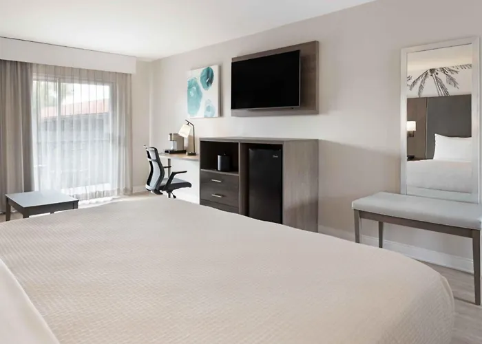 Best Western Plus Pepper Tree Inn