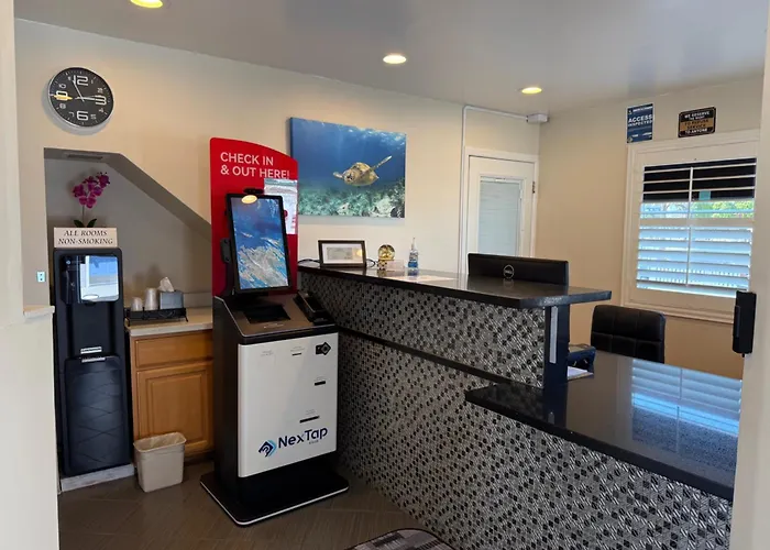 Pacific Inn Monterey