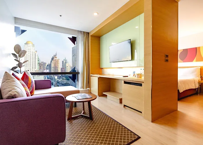 Vela Dhi Glow Pratunam