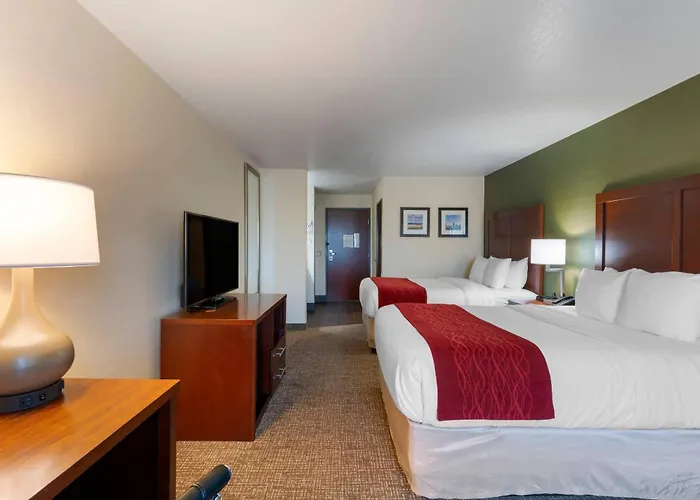 Comfort Inn & Suites Salem Northeast