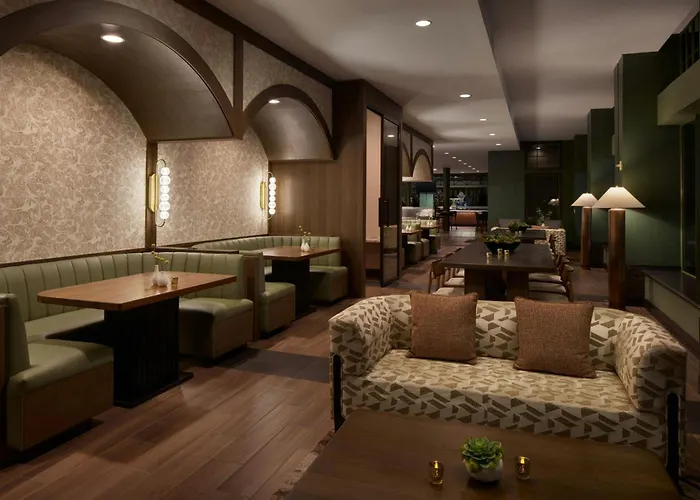 4 star hotel: Sheraton Grand Sacramento