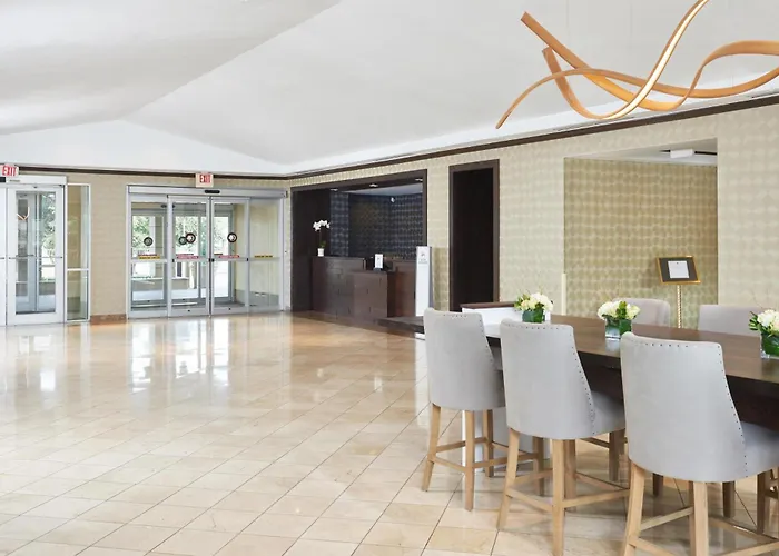 Doubletree By Hilton Market Center