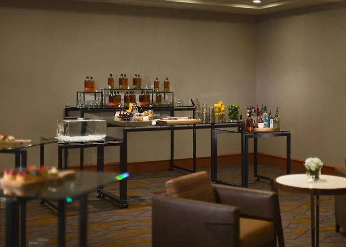 Hotel with view: Calgary Marriott Downtown Hotel
