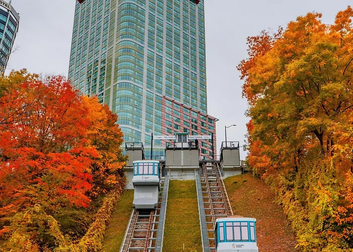 Resort: Embassy Suites By Hilton Niagara Falls/ Fallsview