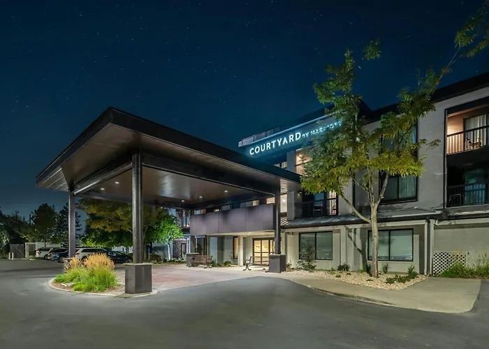 Courtyard Airport