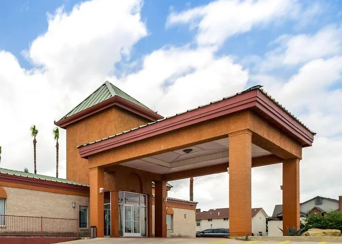 3 star hotel: Econo Lodge Inn & Suites Eagle Pass
