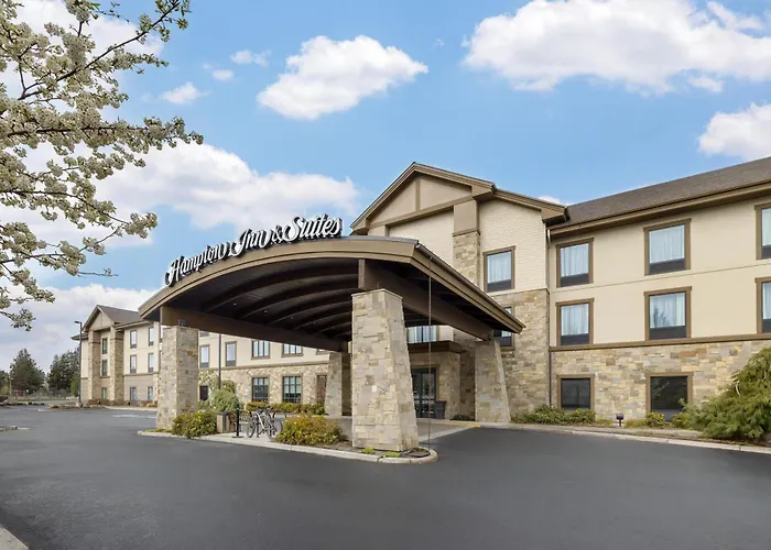 Hampton Inn & Suites