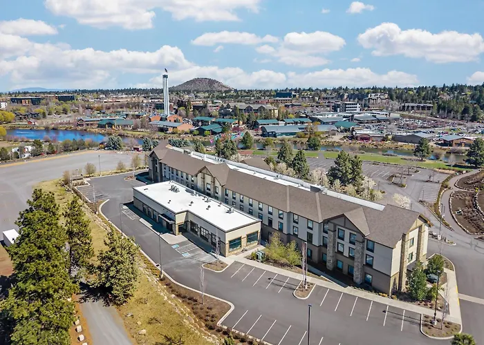 Hampton Inn & Suites
