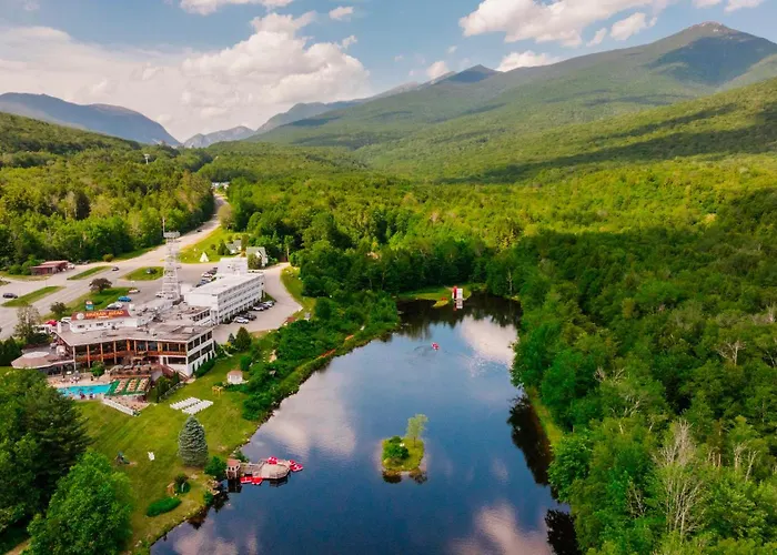 Beach hotel: Indian Head Resort